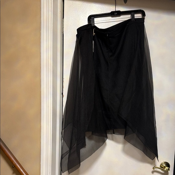 Elegant Black Chiffon Skirt - Picture 2 of 9
